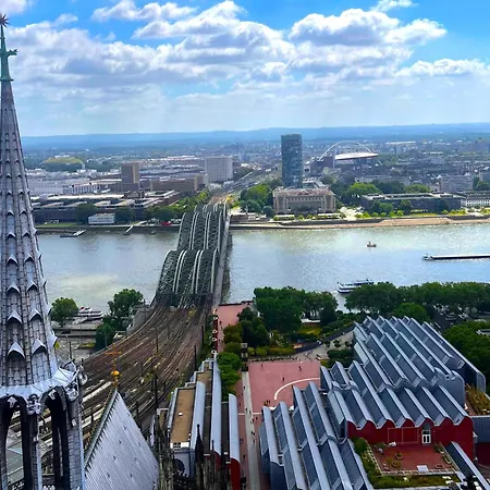 Stadtparadies In Koeln- Frechen 弗雷兴